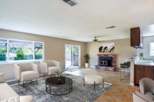 131 Perraud Dr, Folsom, CA 95630-2958