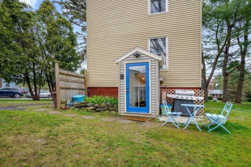 1552 Congress St, Portland ME 04102-3333 exterior