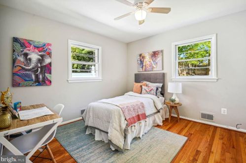 7413 Wildwood Dr, Silver Spring MD 20912-7441 exterior