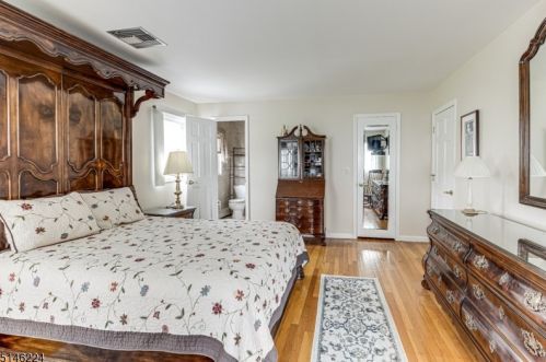 278 Ravenswood St, Mountainside NJ  07092-1360 exterior