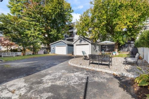 24 Hilton Ave, Maplewood NJ  07040-2921 exterior