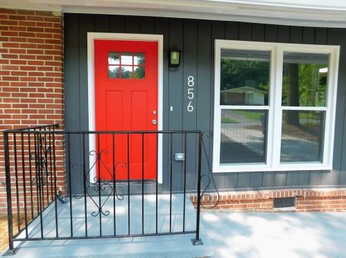 856 Harwell Rd, Atlanta GA  30318-5828 exterior