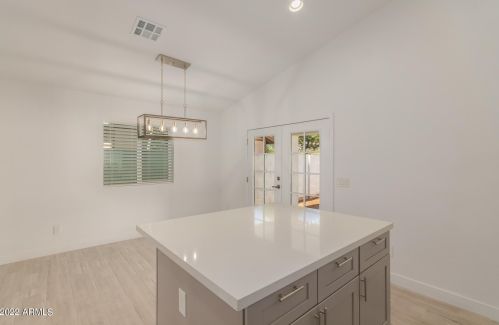 1832 Cypress St, Phoenix AZ 85006-1837 exterior