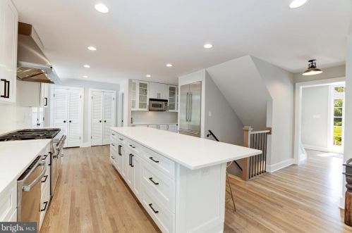 1326 Kirby Rd, Mc Lean VA  22101-2409 exterior