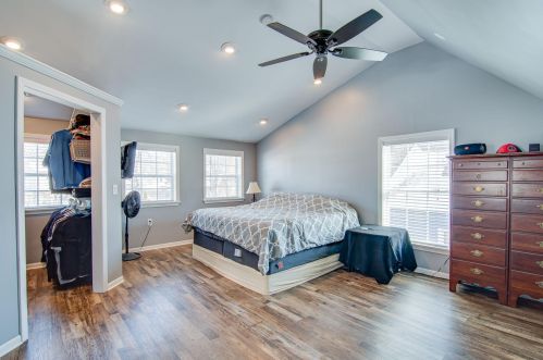 5446 Stack Dr, Milwaukee WI 53219-3137 exterior