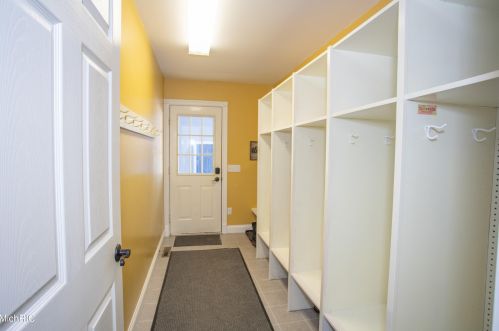 21259 Madison Ave, Big Rapids MI 49307-9754 exterior