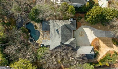 700 Brookwoods Trce, Atlanta GA 30342-2473 exterior