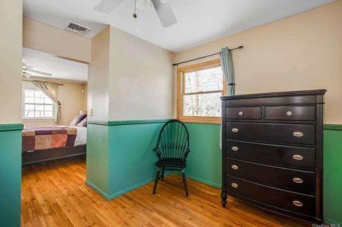 1 Millet St, Huntington Station NY 11746-8021 exterior