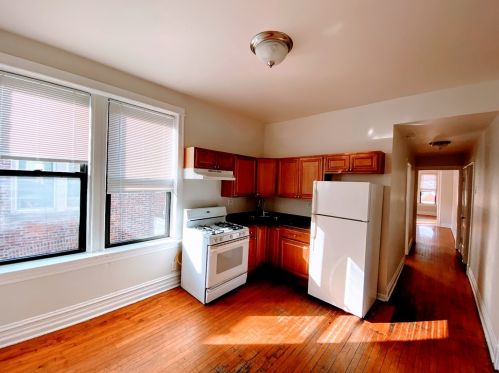 2641 Augusta Blvd, Chicago, IL 60622-4584