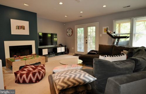 7523 Heatherton Ln, Rockville MD  20854-3232 exterior