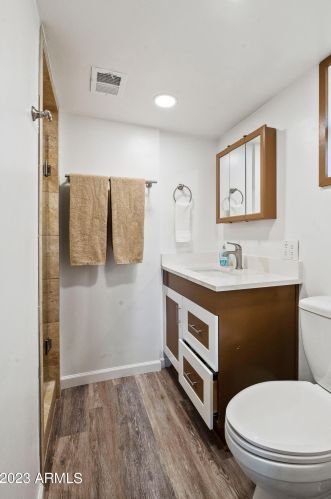 2152 Clarendon Ave, Phoenix AZ 85033-4120 exterior