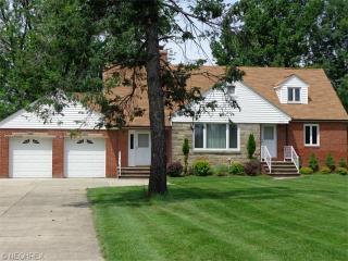 4310 Pleasant Valley Rd, Cleveland, OH 44131-5276