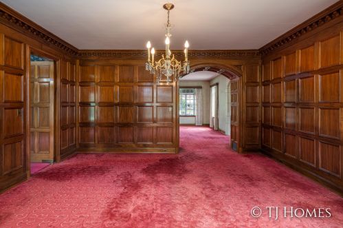 2615 Plainfield Ave, Grand Rapids MI  49505-3727 exterior