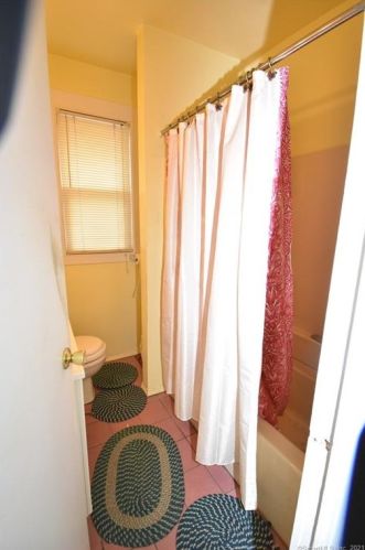 27 Thorniley St, New Britain CT 06051-1639 exterior