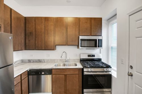 4218 Indiana Ave, Chicago IL 60628-4906 exterior