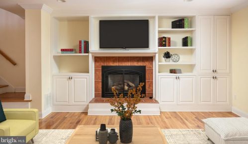 16 Cameron Ct, Princeton NJ 08540-3924 exterior