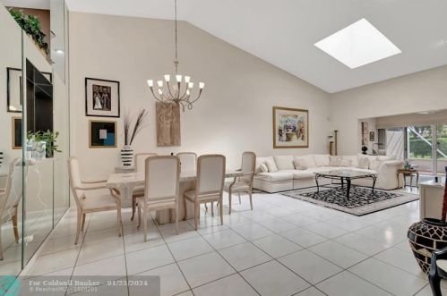 7572 Is Breeze Ter, Boynton Beach FL 33437-5403 exterior