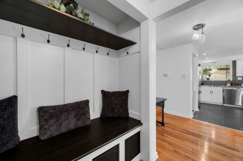 1300 Blue Jay Dr, Pittsburgh PA  15243-1206 exterior