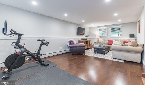 7 Devon Ln, Media PA 19063-4408 exterior