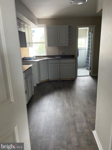 1933 Juniper St, Philadelphia PA  19148-2217 exterior