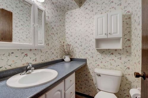 3951 College Ave, Milwaukee WI  53221-4542 exterior