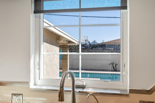 7025 22 Dr, Phoenix AZ 85023-2101 exterior