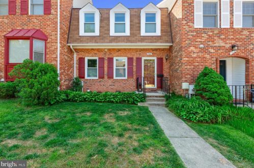7508 Coddle Harbor Ln, Rockville MD  20854-3249 exterior