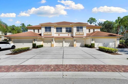 7856 Clemson St, Naples, FL 34104-5359