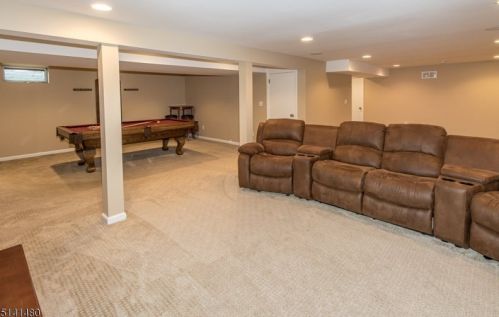 10 Greensview Dr, Scotch Plains NJ 07076-2708 exterior