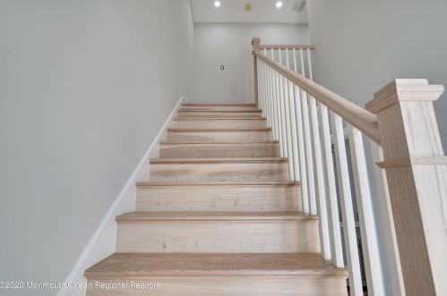 220 Bay Dr, Berkeley Township NJ 08721-3119 exterior