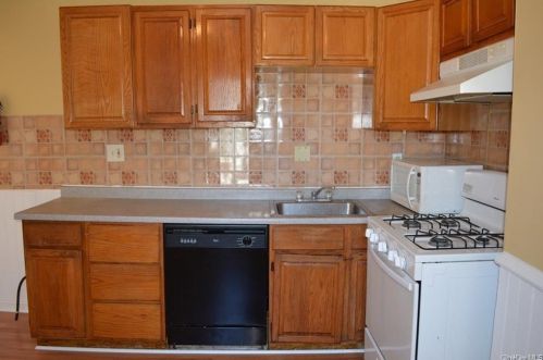 13 Conkling Ave, Middletown NY 10940-6341 exterior