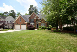 104 Pahlmeyer Pl, Cary NC  27519-2880 exterior