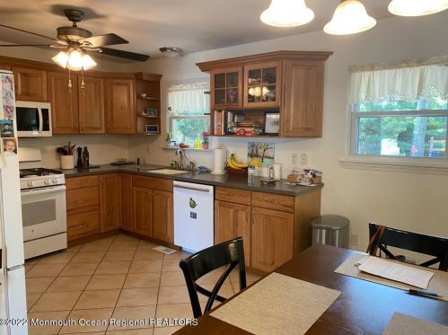 13 Oregon Ave, Jackson Twp, NJ 08527-2120