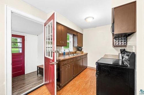 545 Anderson Rd, Duluth MN 55811-5405 exterior