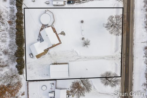 11470 Bluewater Hwy, Lowell MI 49331-9220 exterior