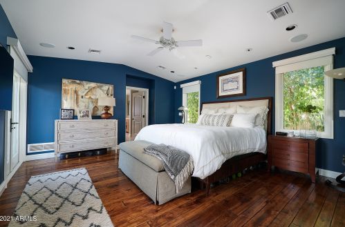 4507 Cheery Lynn Rd, Phoenix AZ 85018-6448 exterior