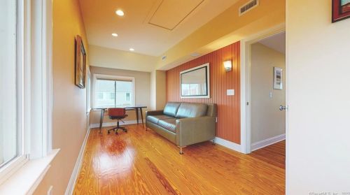 156 4 Ave, Milford CT exterior