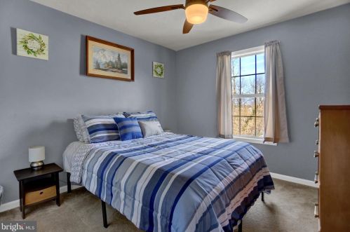 70 Bowman Rd, Hanover PA 17331-4200 exterior