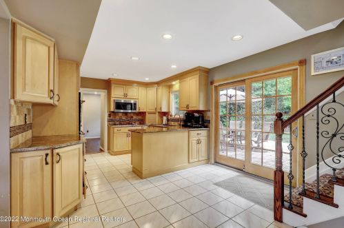 21 Georgian Bay Dr, Morganville NJ exterior