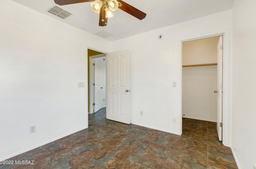 9966 Emberwood Dr, Tucson AZ 85748-5114 exterior