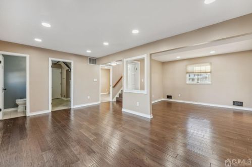 3 Brida Ct, Edison NJ  08817-3800 exterior