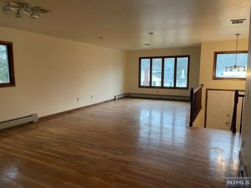 58 1st St, Closter NJ  07624-3026 exterior