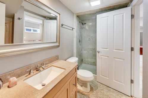 2047 Honore St, Chicago IL  60614-3910 exterior