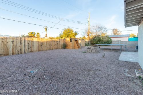 8051 Malvern St, Tucson AZ  85710-4238 exterior