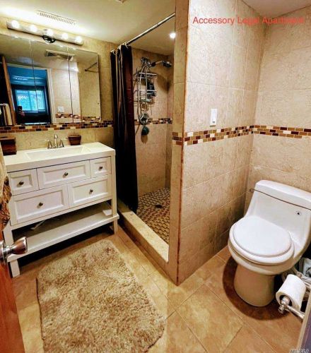 313 Plymouth St, Huntington Station NY exterior