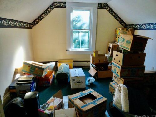 49 Chapel St, Torrington CT 06790-2910 exterior