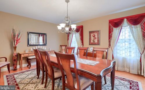 31 Lewiston Cir, Lancaster PA 17601-4883 exterior