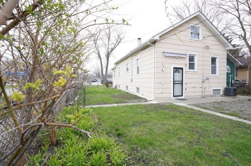 1902 17 Ave, Broadview IL 60153-1854 exterior