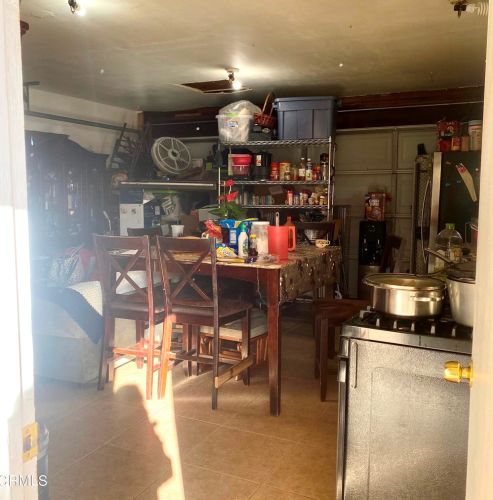 372 H St, Oxnard CA 93030-4824 exterior