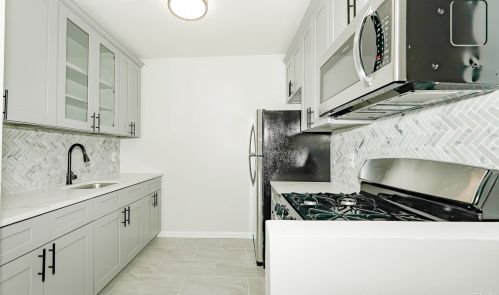 817 170th St, Bronx NY 10452-7013 exterior